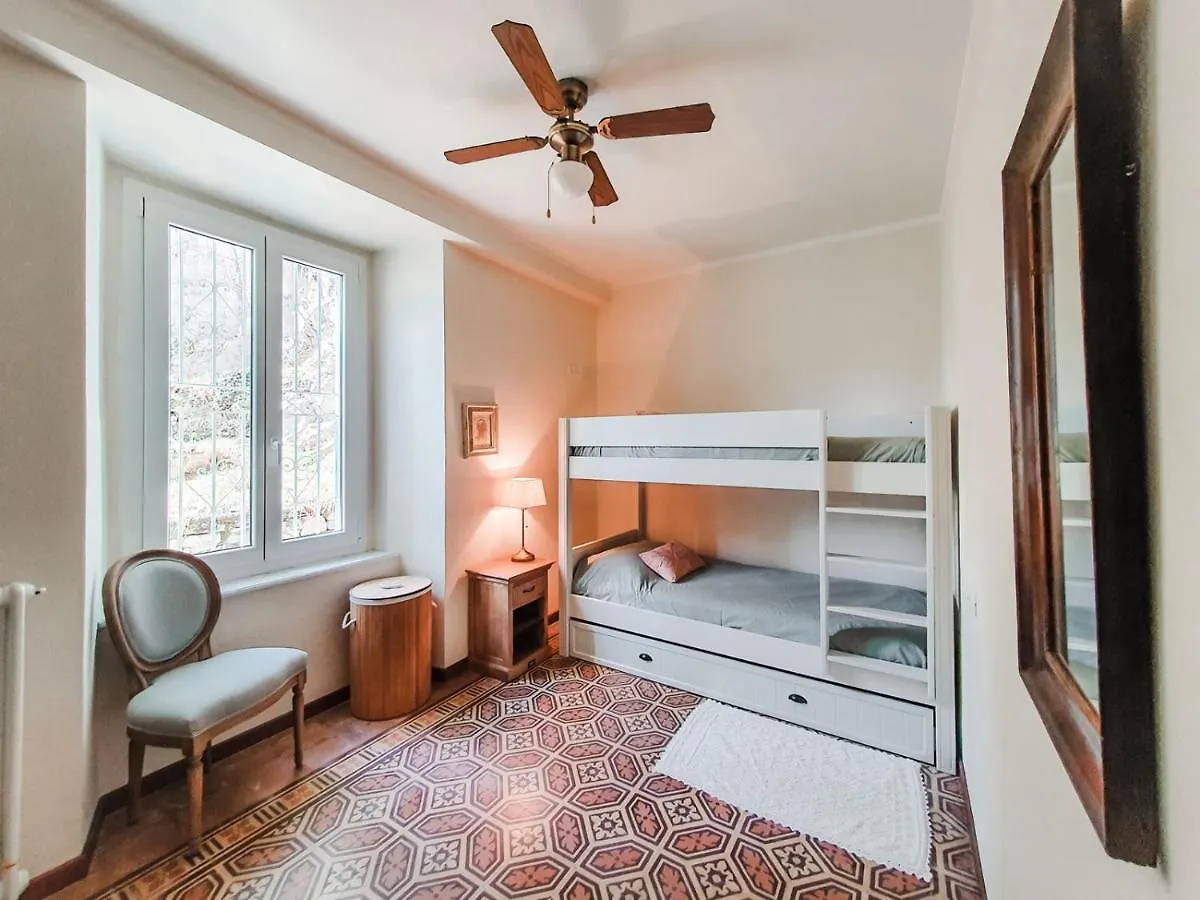 Villa Limone Apartment- Argegno Lake Como 0*,  Italien